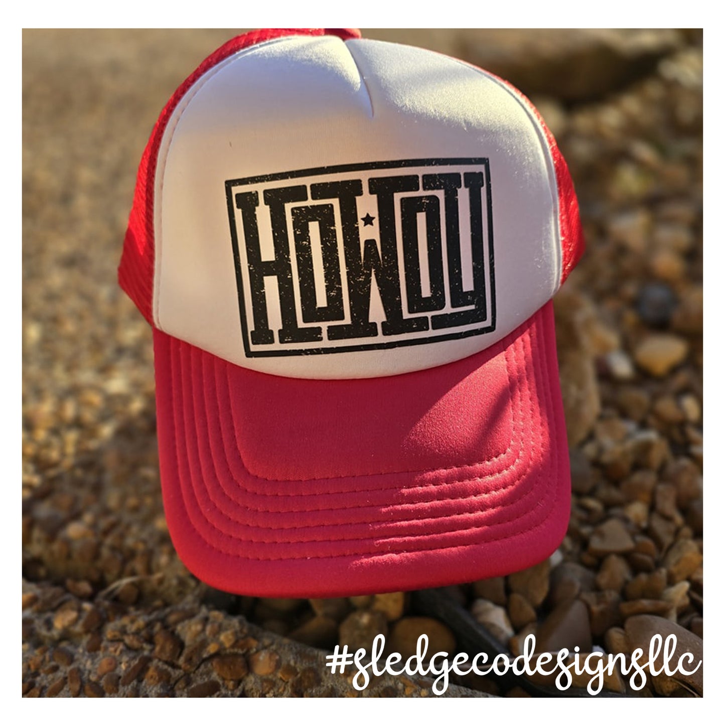HOWDY | TRUCKER HAT RED - WHITE