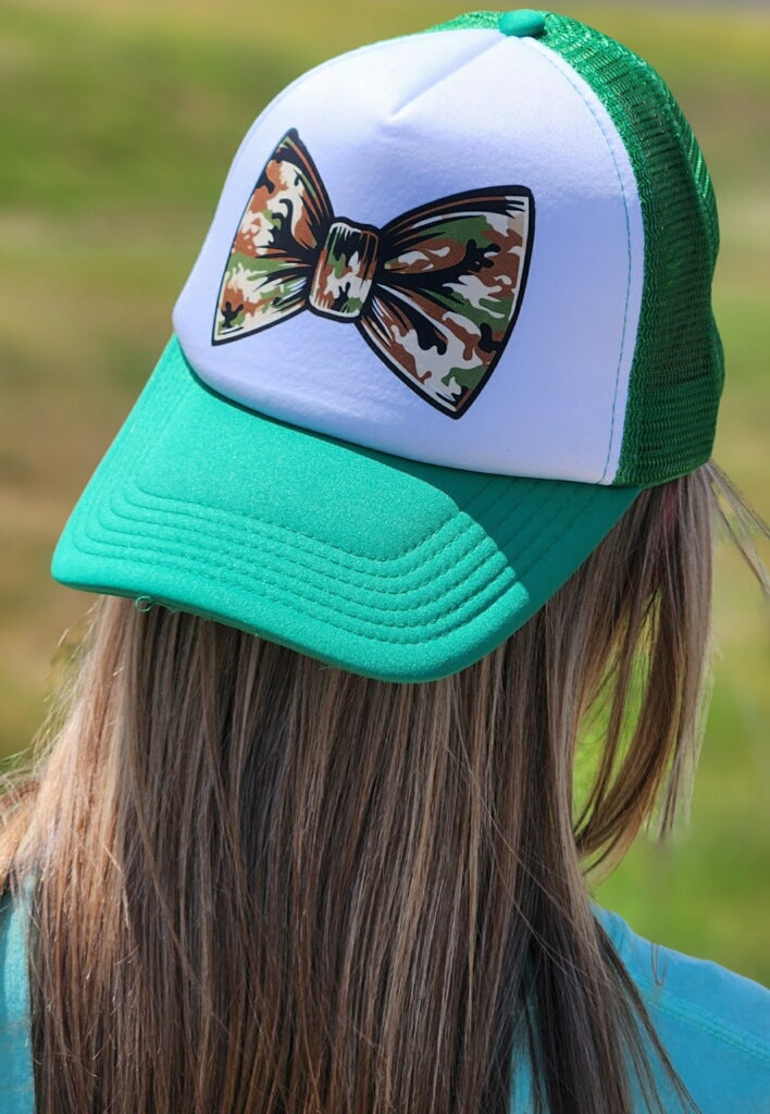 CAMO BOW TIE | TRUCKER HAT GREEN - WHITE