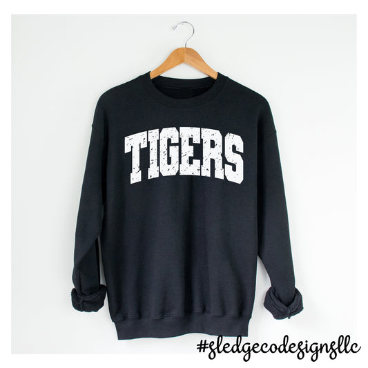 HERNANDO TIGERS | DISTRESSED | UNISEX SWEATSHIRT