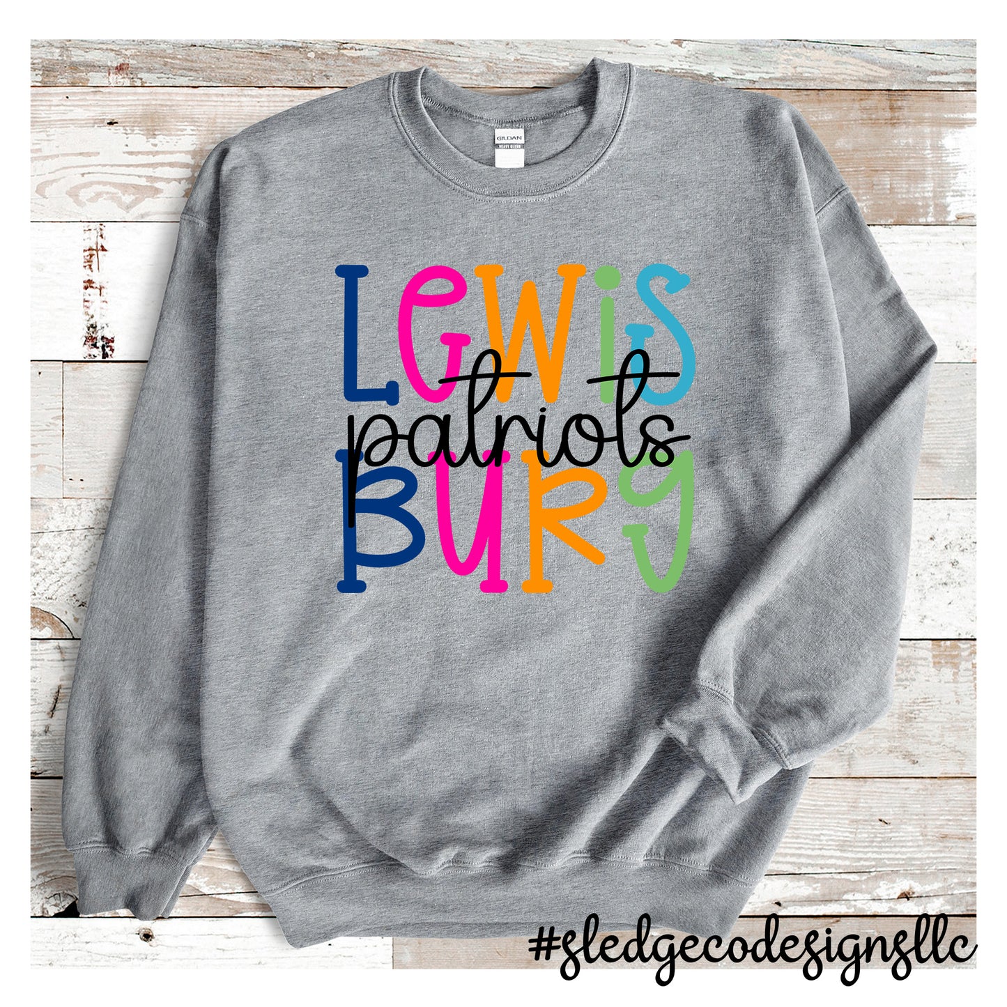 LEWISBURG PATRIOTS COLORFUL | SOFTSTYLE UNISEX SWEATSHIRT