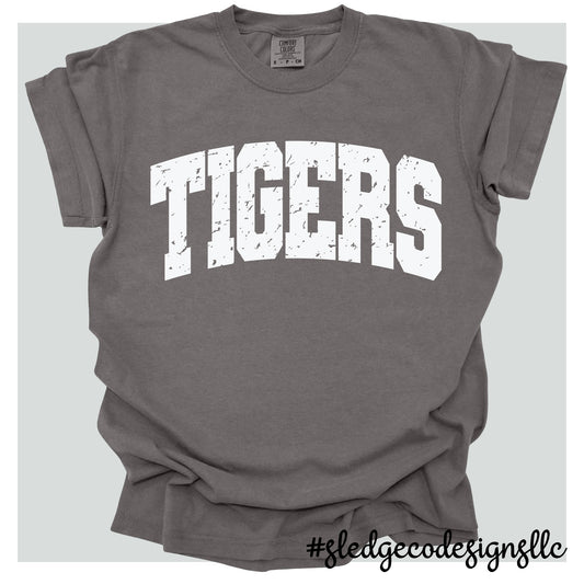 HERNANDO TIGERS | DISTRESSED | Custom Unisex TSHIRT