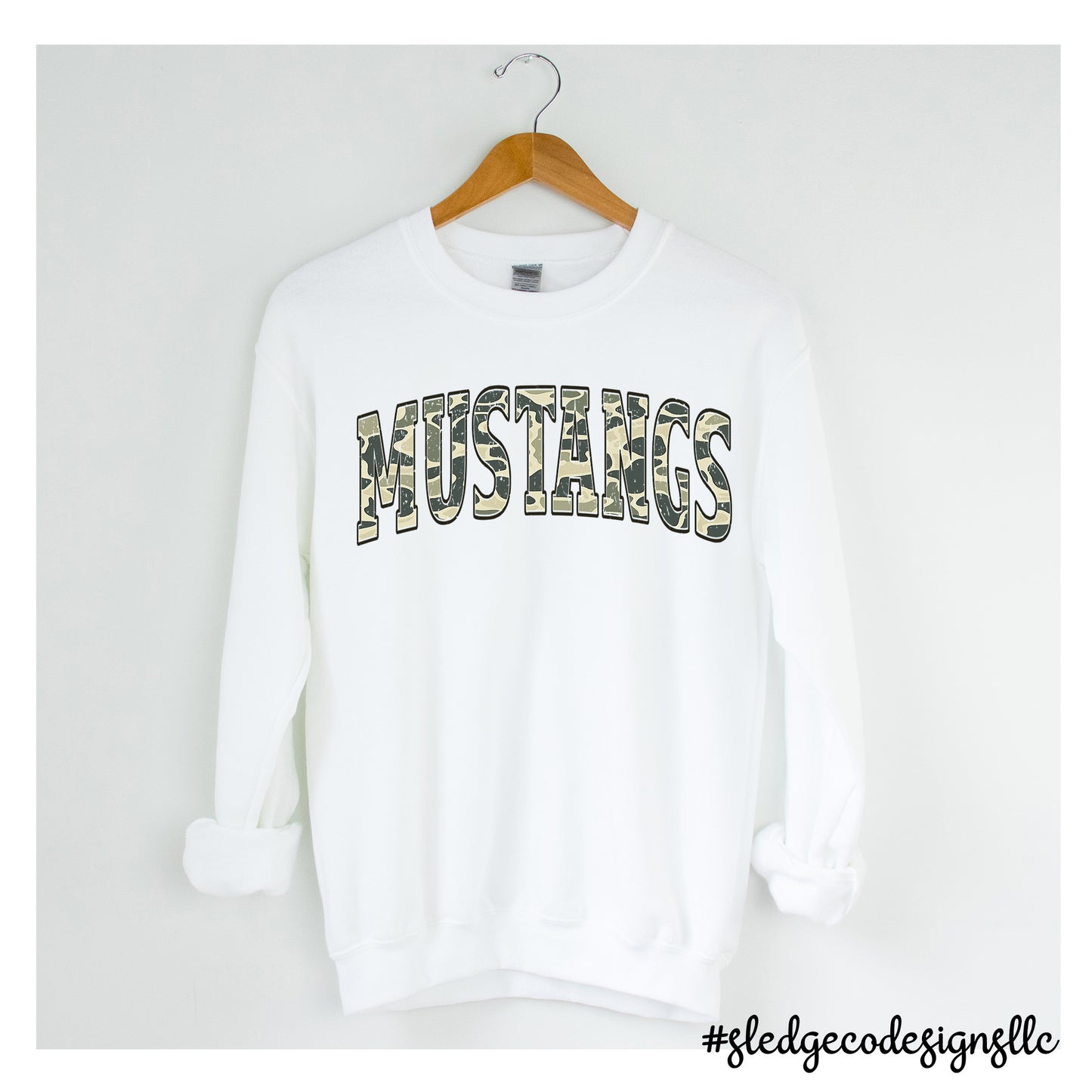 MUSTANGS | CAMO | CUSTOM UNISEX SWEATSHIRT